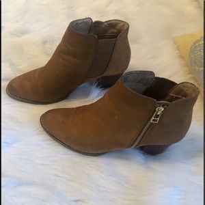 Vionic leather side zip bootie, cognac, 8 1/2 M
